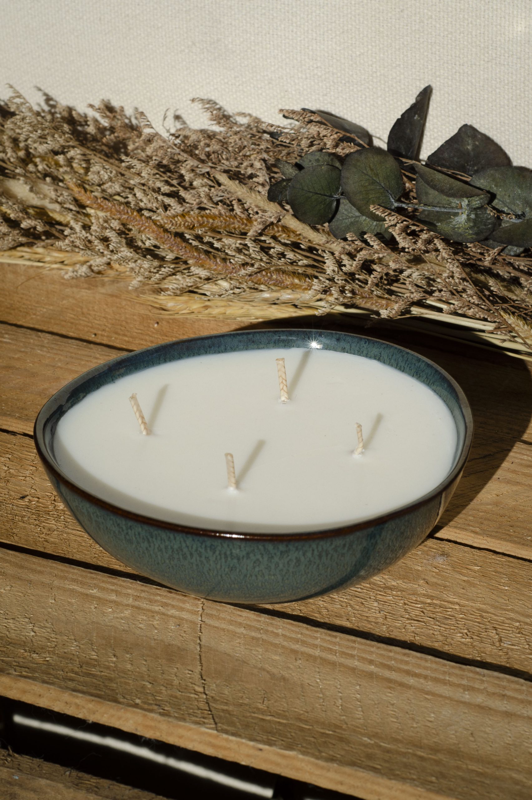 Bougie bol irrégulier bleuté